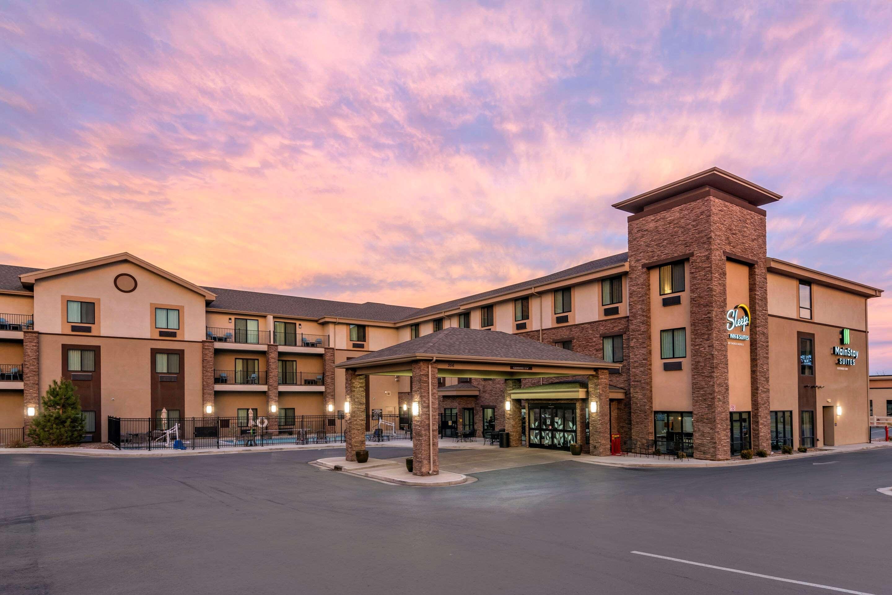 Mainstay Suites Moab Near Arches National Park Exterior photo