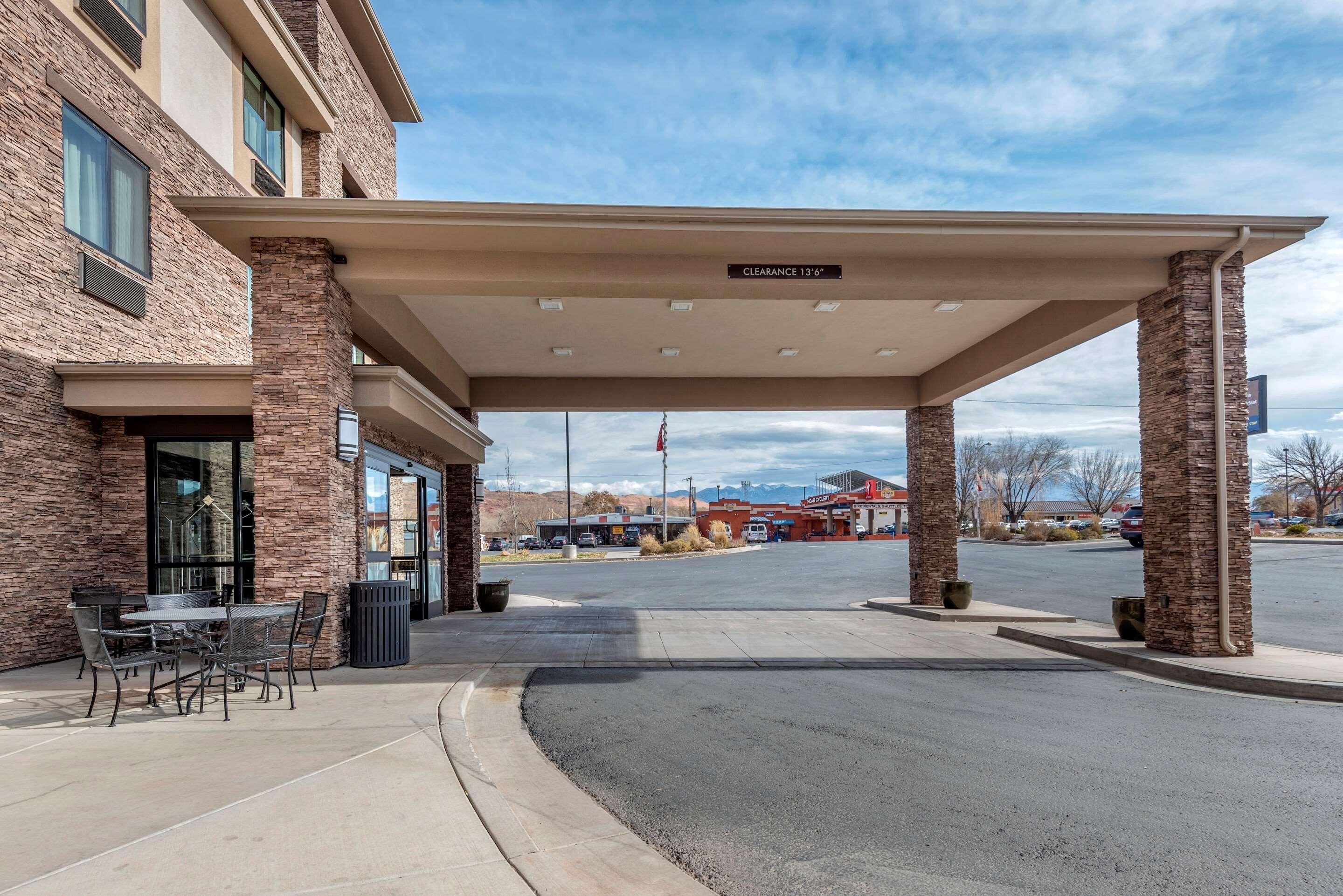 Mainstay Suites Moab Near Arches National Park Exterior photo