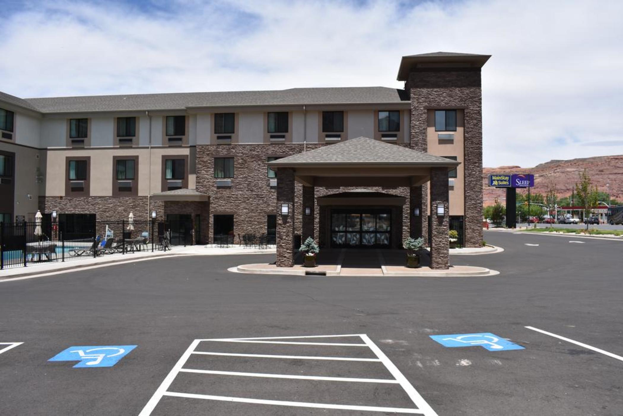 Mainstay Suites Moab Near Arches National Park Exterior photo